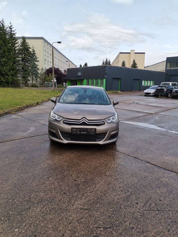 Grau Gebraucht 2015 Citroën C4 Business Class Limousine | 6.480 € (Fairer Preis) - Bild 1/4