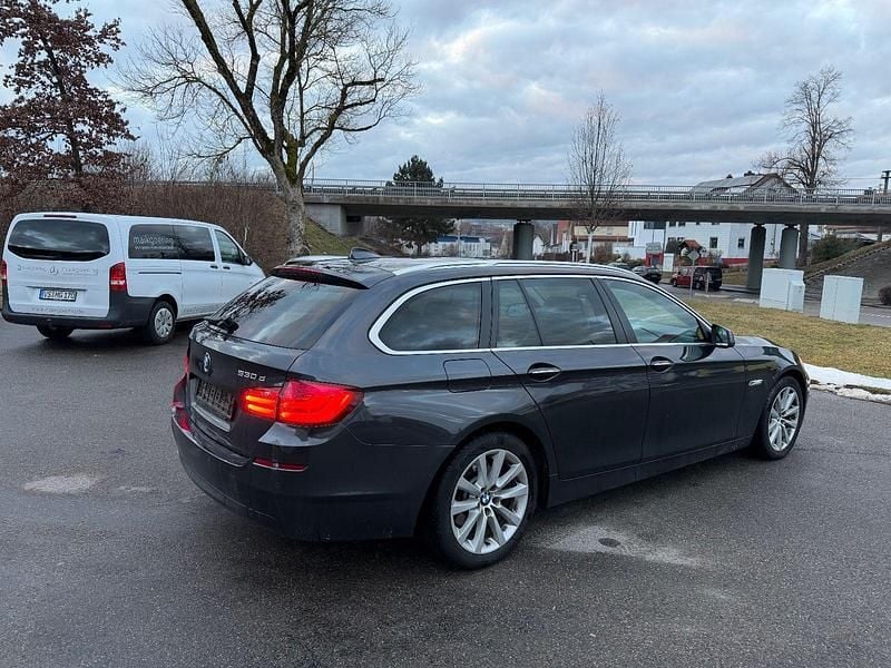 Gebraucht BMW 530 Performance 245 PS (180 kW) 2010 Grau Kombi