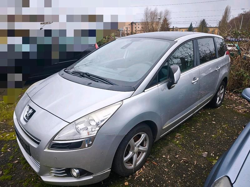 Gebraucht Peugeot 5008 150 PS (110 kW) 2012 Grau Van / Kleinbus