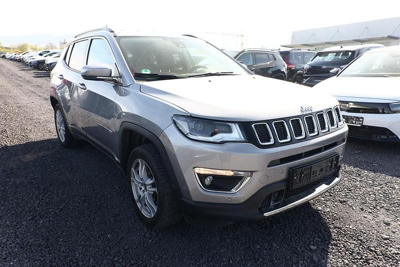 Second-hand Jeep Compass 170 CP (125 kW) 2018 Argintiu SUV