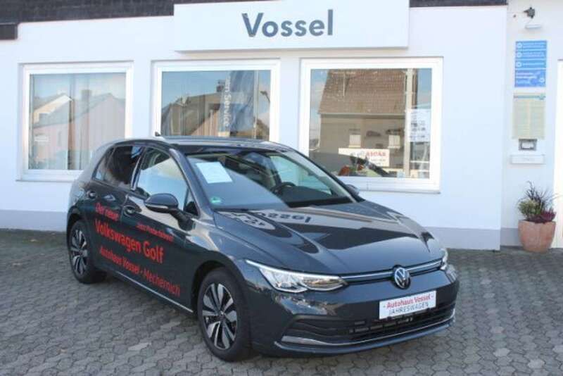 Uranograu Gebraucht 2024 VW Golf VIII Move Limousine | 27.250 € (Fairer Preis) - Bild 1/4