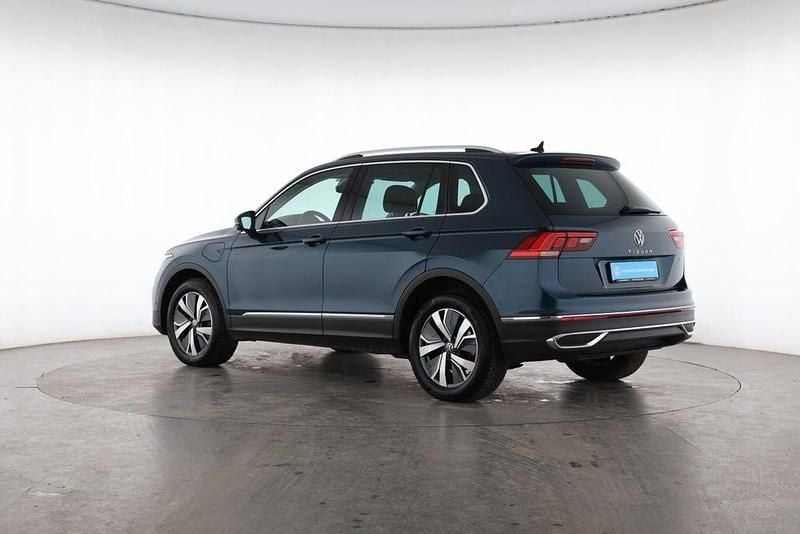Gebraucht VW Tiguan Elegance+ 245 PS (180 kW) 2021 Nightshade blue (metallic) SUV