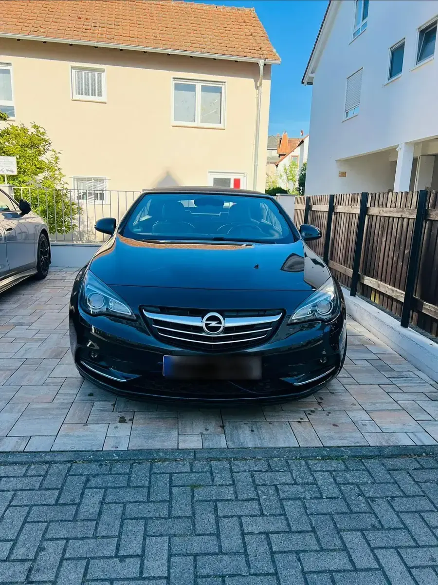 Gebraucht Opel Cascada 120 PS (88 kW) 2014 Schwarz Cabrio