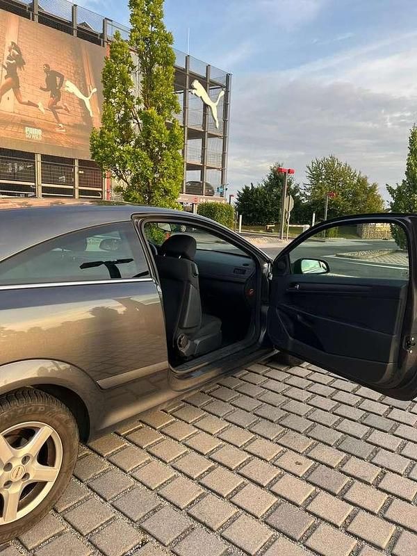 Gebraucht Opel Astra Selection 90 PS (66 kW) 2009 Grau Kleinwagen