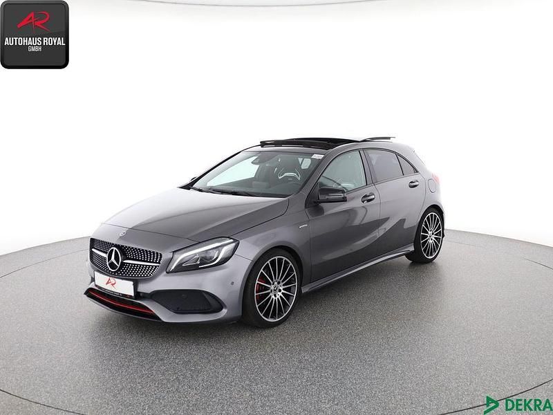 Mountaingrau Gebraucht 2017 Mercedes A250 AMG Limousine | 24.880 € (Fairer Preis) - Bild 1/4