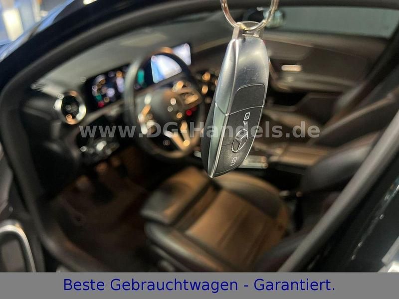 Gebraucht Mercedes A200 Progressive 163 PS (119 kW) 2018 Kosmosschwarz (metallic) Limousine