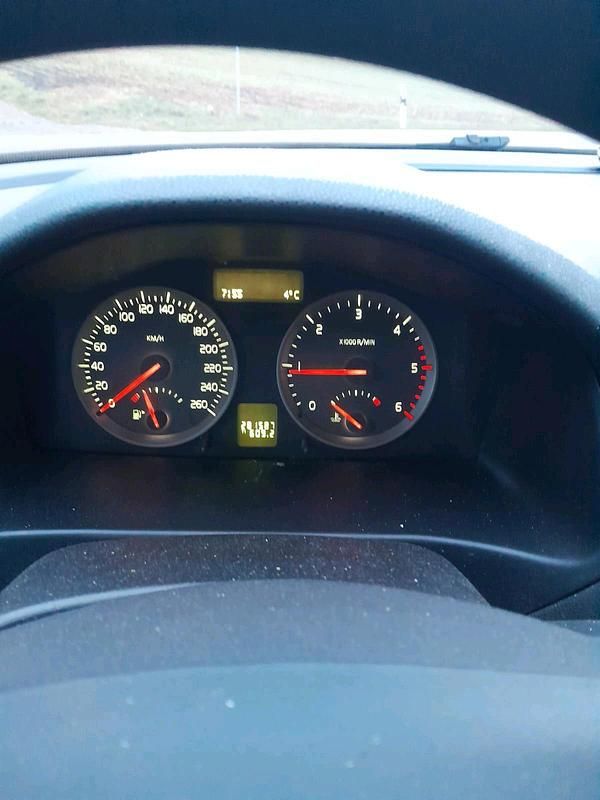 Gebraucht Volvo V50 136 PS (100 kW) 2005 Rot Kombi