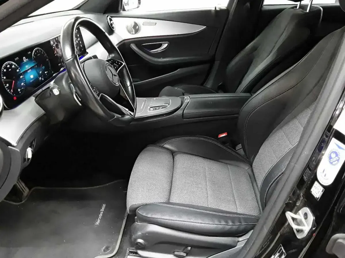 Gebraucht Mercedes E300 Avantgarde 211 PS (155 kW) 2021 Schwarz Kombi
