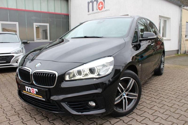 Gebraucht BMW 218 Active Tourer Sport Line 136 PS (100 kW) 2017 Schwarz Van / Kleinbus