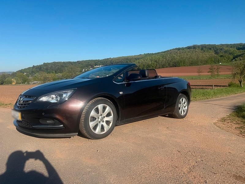 Second-hand Opel Cascada 163 CP (119 kW) 2015 Cabrio