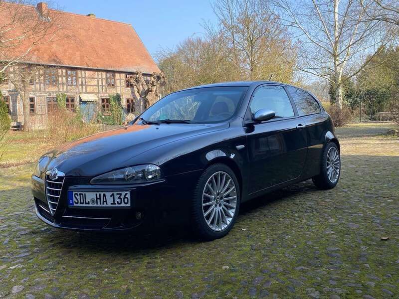Schwarz Gebraucht 2008 Alfa Romeo 147 Kleinwagen | 2.500 € (Teuer) - Bild 1/4