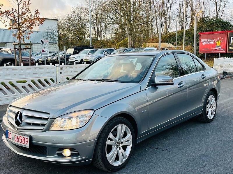 Gebraucht Mercedes C250 204 PS (150 kW) 2010 Silber Limousine