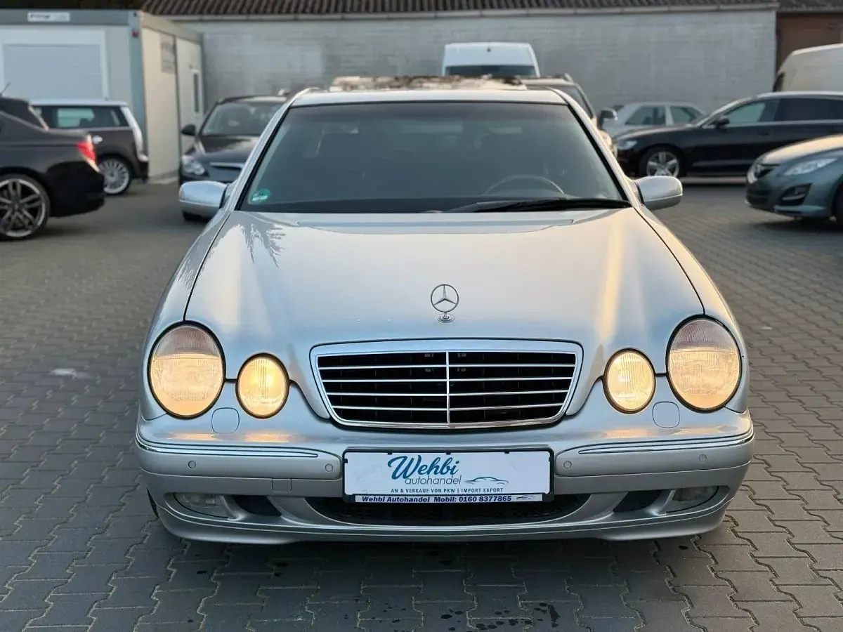 Brugt Mercedes E320 Elegance 197 HK (144 kW) 2001 Sølv Sedan