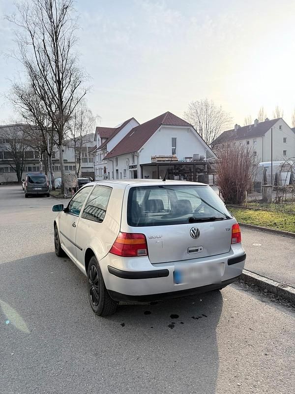 Gebraucht VW Golf IV 75 PS (55 kW) 1999 Silber Kleinwagen