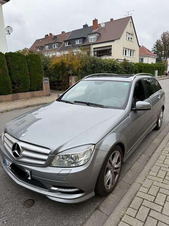 Grau Gebraucht 2010 Mercedes C350 Avantgarde Kombi | 9.900 € (Fairer Preis) - Bild 1/4