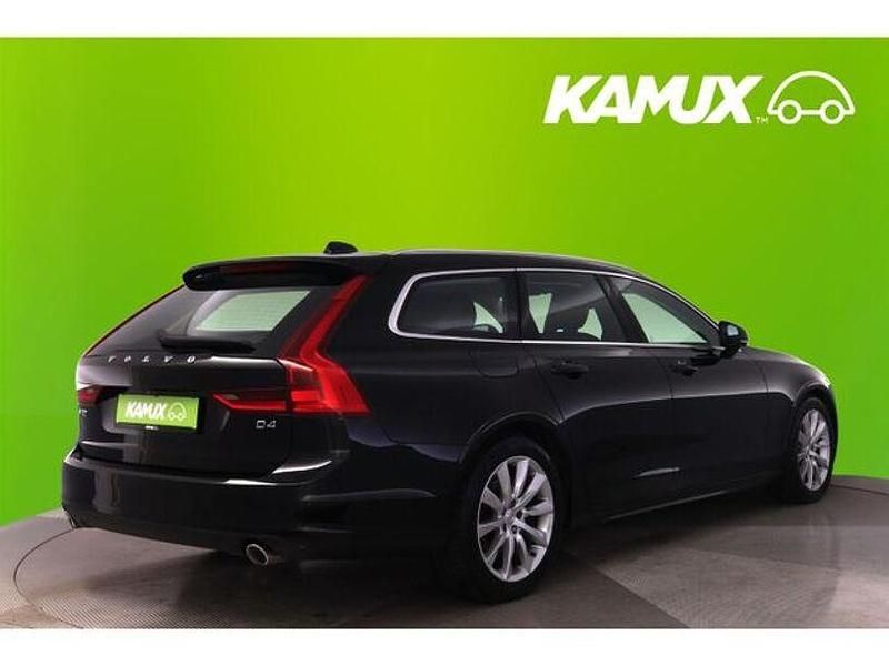 Gebraucht Volvo V90 Momentum 190 PS (139 kW) 2020 Schwarz Kombi