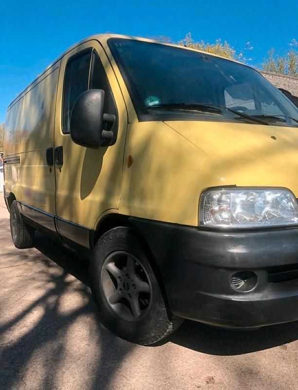 Second-hand Fiat Ducato 110 CP (80 kW) 2003 Galben Van