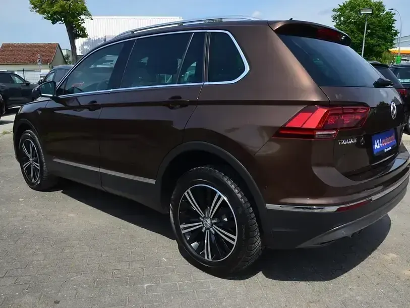 Gebraucht VW Tiguan Highline 150 PS (110 kW) 2016 Braun SUV