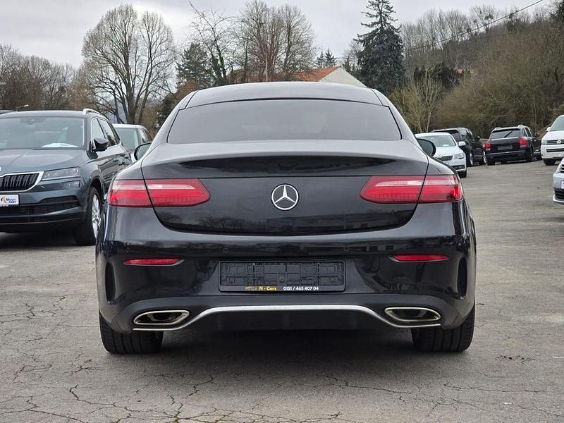Gebraucht Mercedes E300 AMG line 245 PS (180 kW) 2017 Schwarz Coupé
