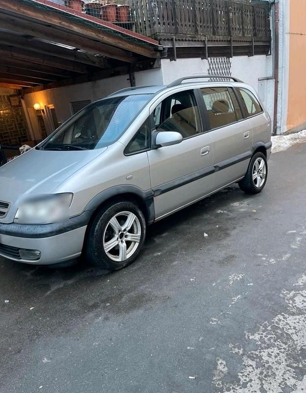 Gebraucht Opel Zafira 125 PS (91 kW) 2003 Silber Van / Kleinbus