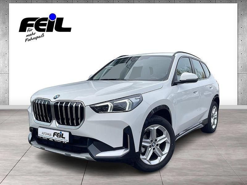Alpinweiss iii Gebraucht 2024 BMW X1 xLine SUV | 44.811 € (Guter Preis) - Bild 1/4