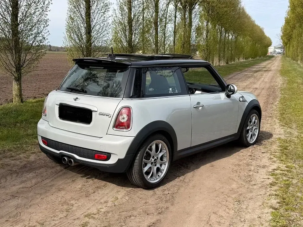 Second-hand Mini Cooper S 184 CP (135 kW) 2010 Argintiu Hatchback