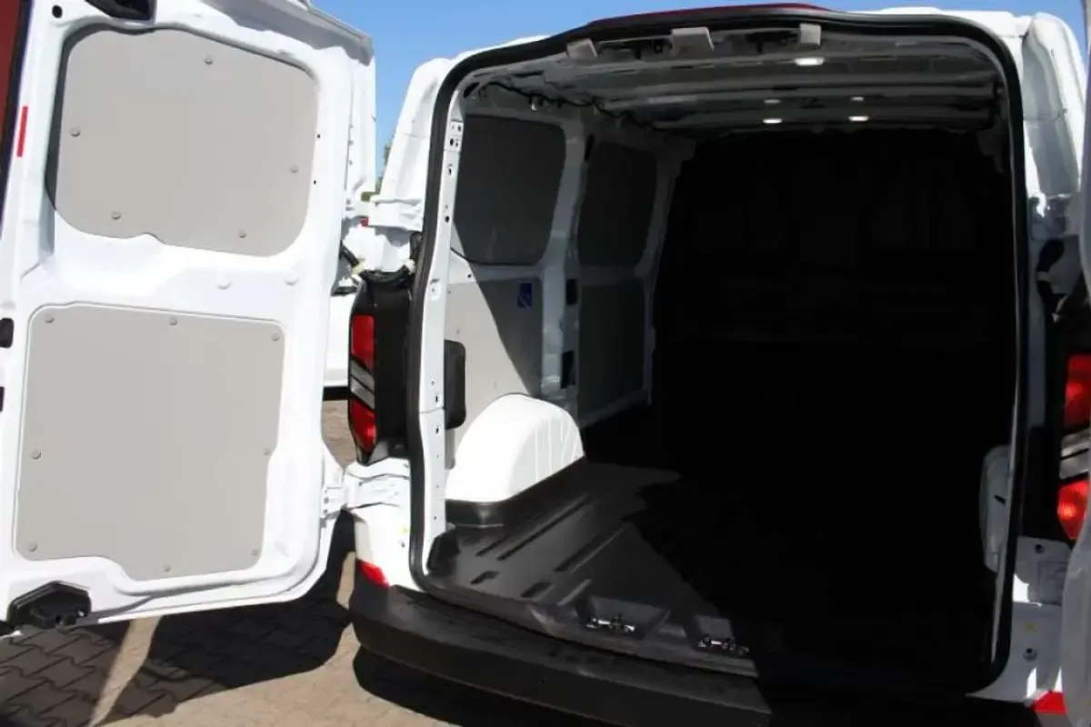 Neu Ford Transit Custom Trend 110 PS (80 kW) 2025 Weiß Van / Kleinbus
