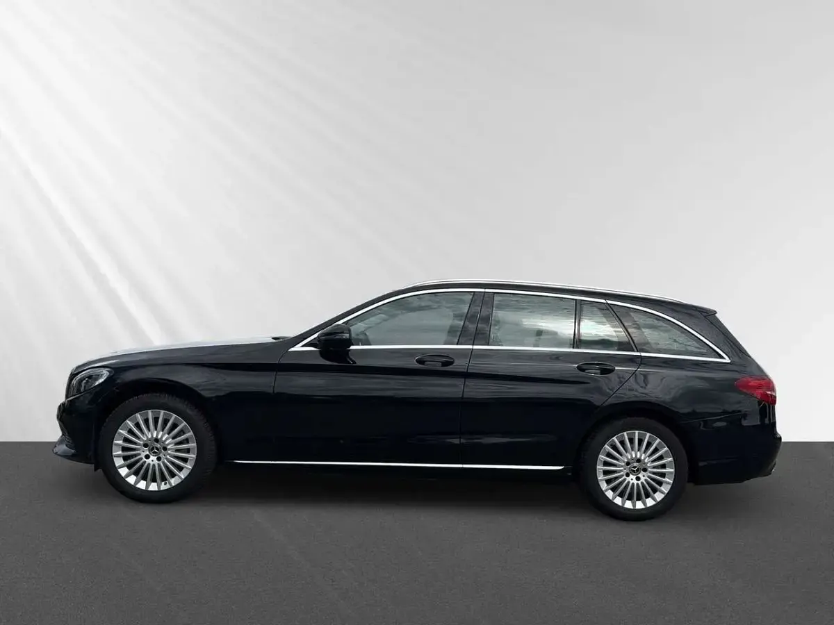 Gebraucht Mercedes C180 Exclusive 156 PS (114 kW) 2017 Obsidianschwarz  metalliclack Kombi