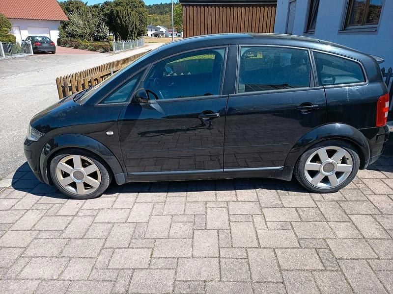 Usata Audi A2 95 CV (69 kW) 2005 Nero Utilitaria