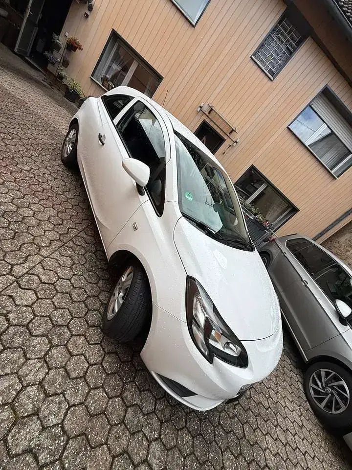 Gebraucht Opel Corsa Active 69 PS (50 kW) 2016 Weiß Kleinwagen