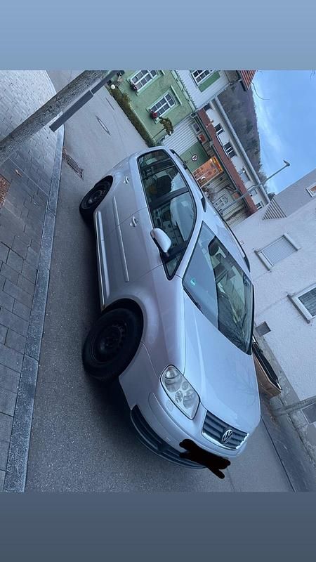 Silber Gebraucht 2006 VW Touran Van / Kleinbus | 1.599 € (Guter Preis) - Bild 1/4