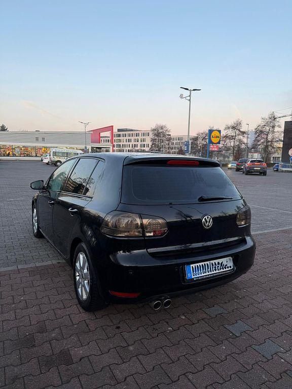 Gebraucht VW Golf VII 122 PS (89 kW) 2012 Schwarz Limousine