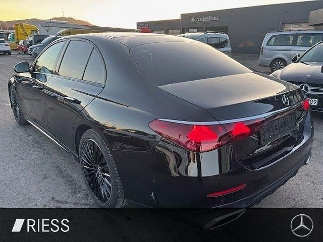 Gebraucht Mercedes E200 AMG 204 PS (150 kW) 2024 Metalliclack obsidianschwarz Limousine