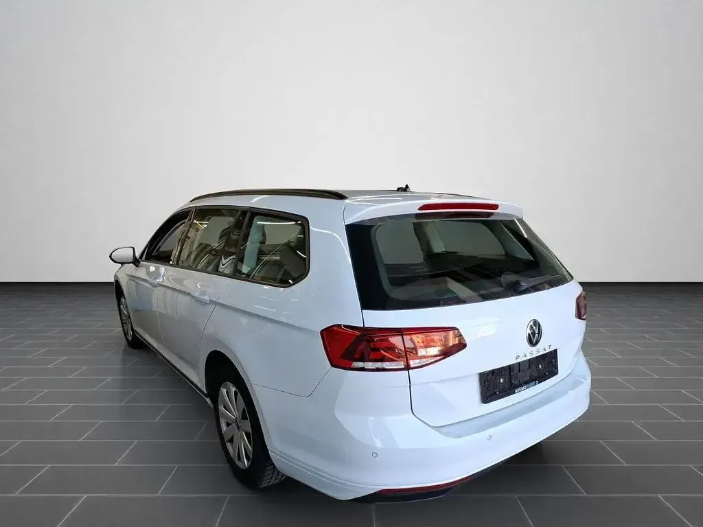 Occasion VW Passat Conceptline 150 ch (110 kW) 2023 Blanc Break