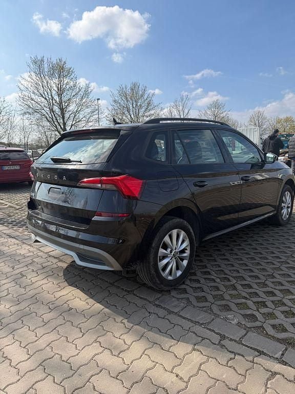 Second-hand Skoda Kamiq Ambition 110 CP (80 kW) 2022 Negru SUV
