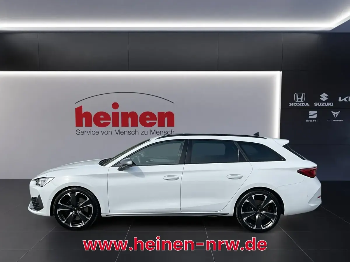 Usata Cupra Leon 310 CV (228 kW) 2024 Nevada wei Berlina