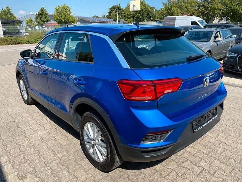 Gebraucht VW T-Roc Basis 116 PS (85 kW) 2018 Blau SUV