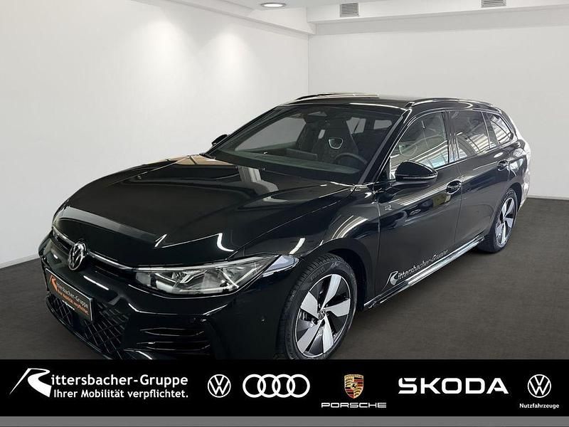 Gebraucht VW Passat R-line 150 PS (110 kW) 2026 Grenadillschwarz metallic Kombi