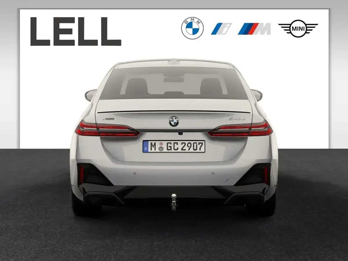 Neu BMW 540 M Sport 303 PS (222 kW) 2026 Silber Limousine