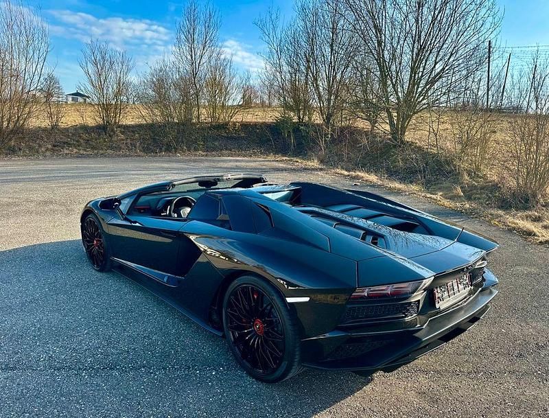 Gebraucht Lamborghini Aventador 741 PS (545 kW) 2018 Schwarz Cabrio