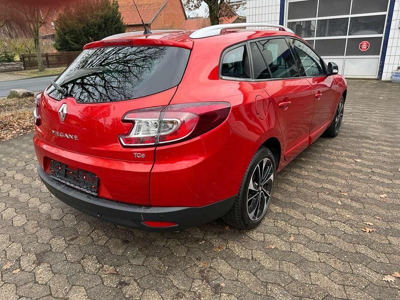 Gebraucht Renault Mégane GrandTour 132 PS (97 kW) 2016 Rot Kombi