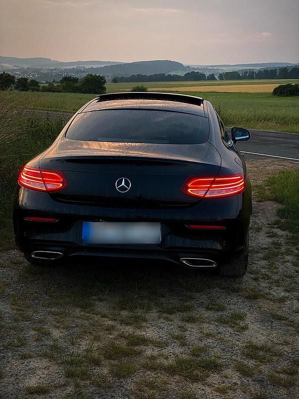 Gebraucht Mercedes C400 333 PS (244 kW) 2016 Schwarz Coupé
