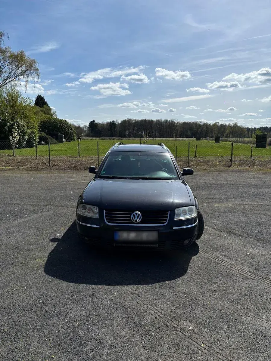 Käytetty VW Passat Executive 150 HP (110 kW) 2001 Musta Farmari