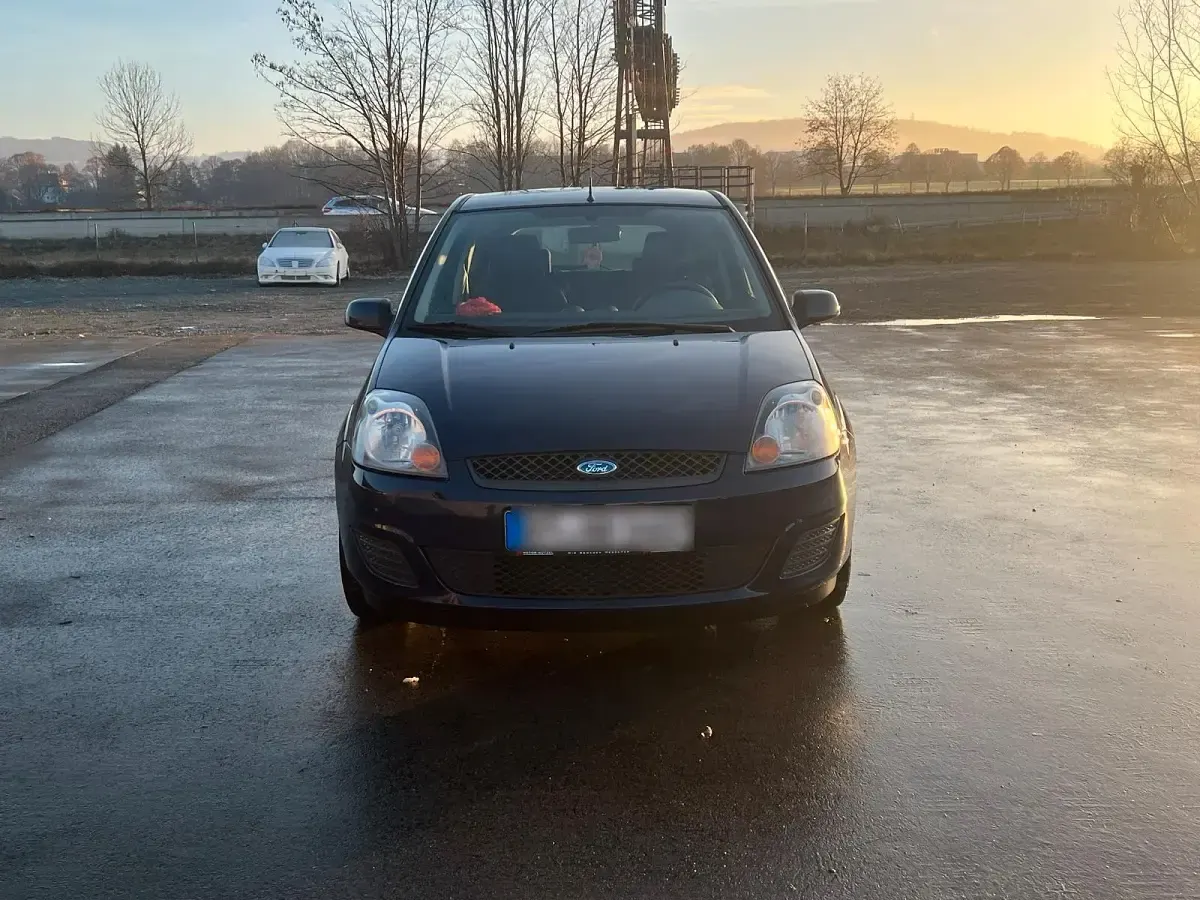 Second-hand Ford Fiesta 60 CP (44 kW) 2008 Albastru Hatchback