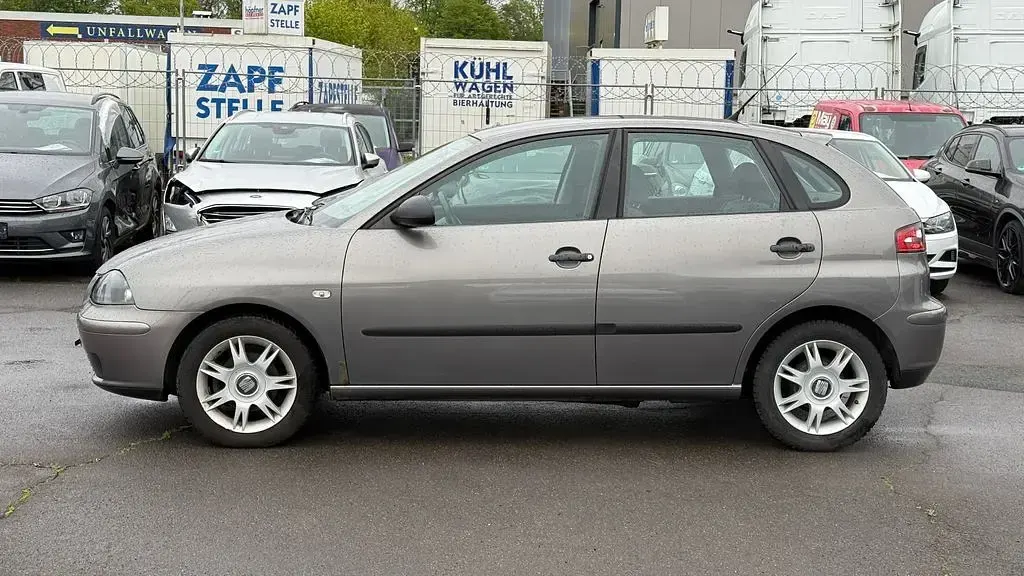 Gebraucht Seat Ibiza 75 PS (55 kW) 2004 Grau Kleinwagen