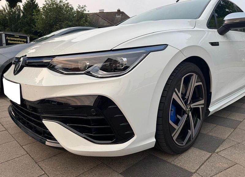 Gebraucht VW Golf VIII R 320 PS (235 kW) 2024 Weiß Limousine