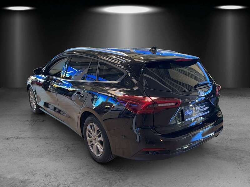 Gebraucht Ford Focus Titanium 125 PS (91 kW) 2025 Agate black Kombi
