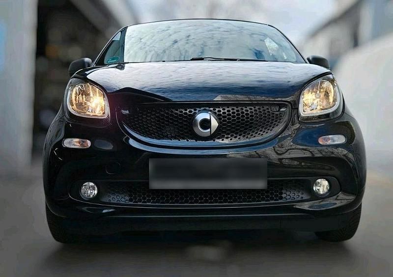 Gebraucht Smart ForFour 90 PS (66 kW) 2019 Schwarz Kleinwagen
