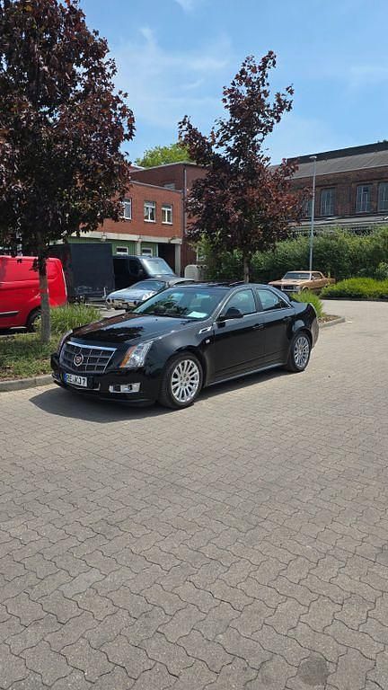 Schwarz Gebraucht 2012 Cadillac CTS Limousine | 17.950 € - Bild 1/4