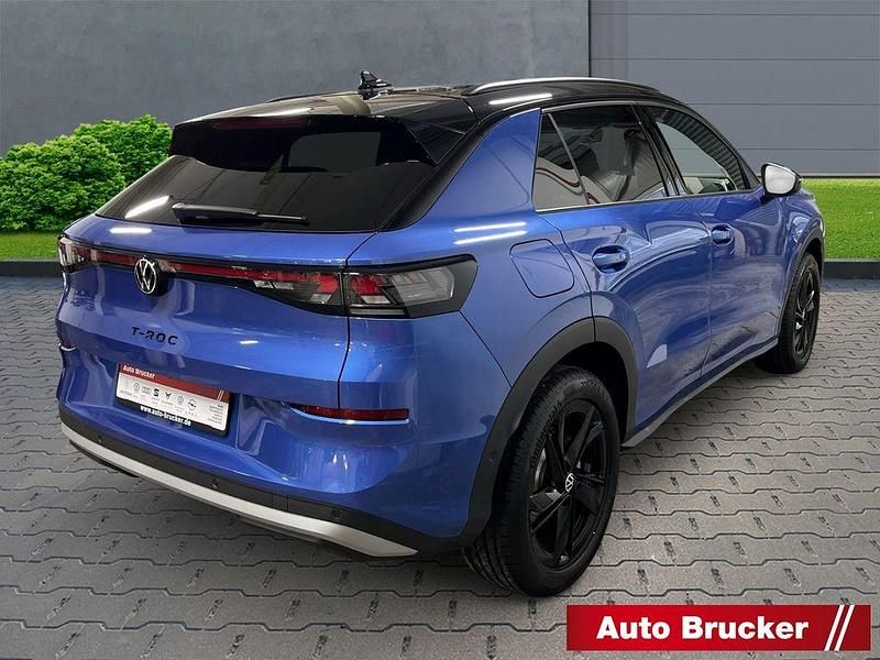 Neu VW T-Roc Style 150 PS (110 kW) 2026 Blau SUV